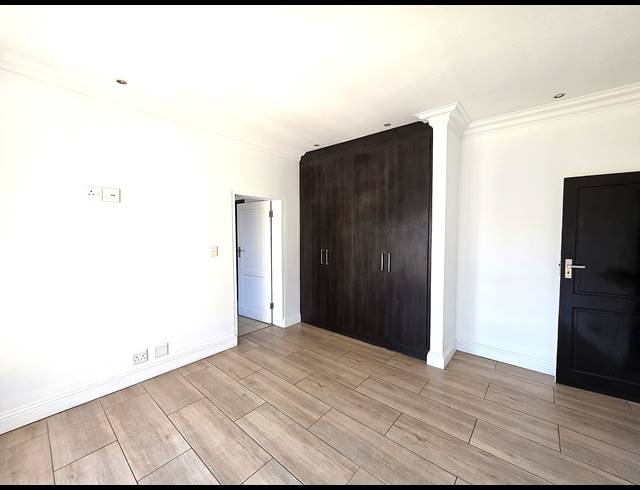 5 BEDROOM GOLF ESTATE FOR SALE IN BLUE VALLEY GOLF ESTATE